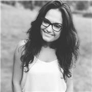 Laureata in giurisprudenza offre lezioni di diritto, storia, letteratura e italiano per alunni delle elementari, medie e liceo